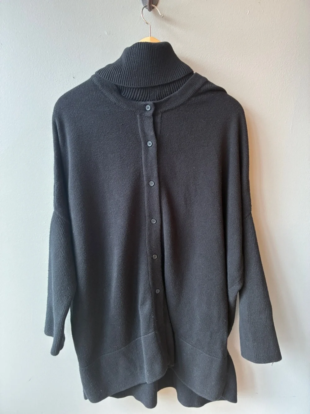 VETTA Black Oversized Convertible Knit Sweater, Small - Picture 6 of 8